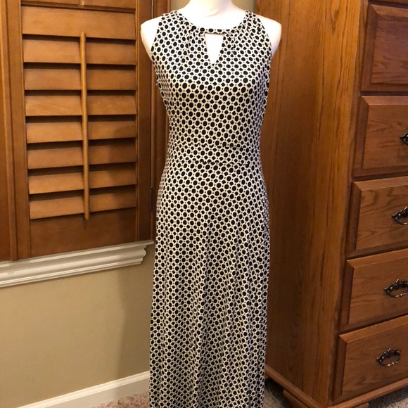 Banana Republic Dresses & Skirts - Banana Republic Black and white maxi dress size S